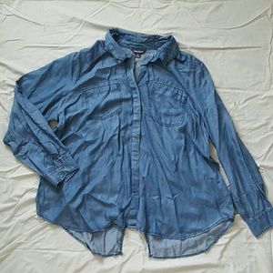 PRICE FIRM. WORN ONCE. Dark blue chambray shirt